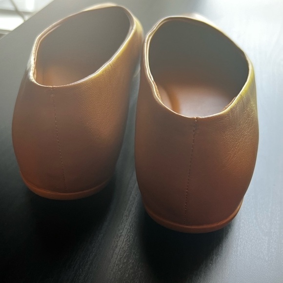 Vince Lex Leather Asymmetrical Flat - Picture 7 of 8